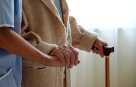 vers un hôpital Alzheimer 𝘍𝘳𝘪𝘦𝘯𝘥𝘭𝘺